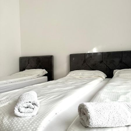 L&L Rooms マリボル エクステリア 写真